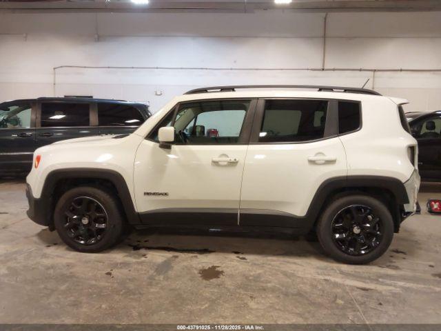 Jeep Renegade Latitude Image 17
