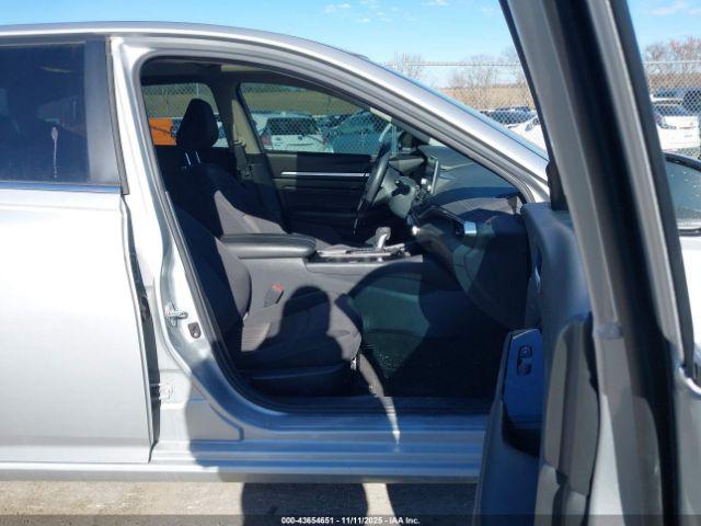 Nissan Altima Sv Intelligent Awd Image 3