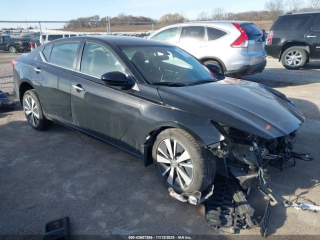 Nissan Altima Sv Intelligent Awd Image 1