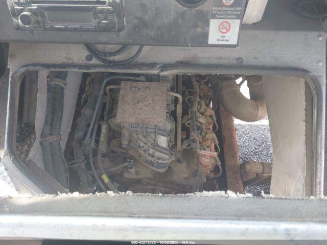 Freightliner Chassis M Line Walk-in Van Image 13