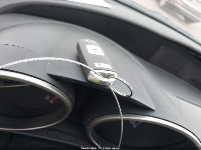 Mazda Mazda3 I Touring Image 10