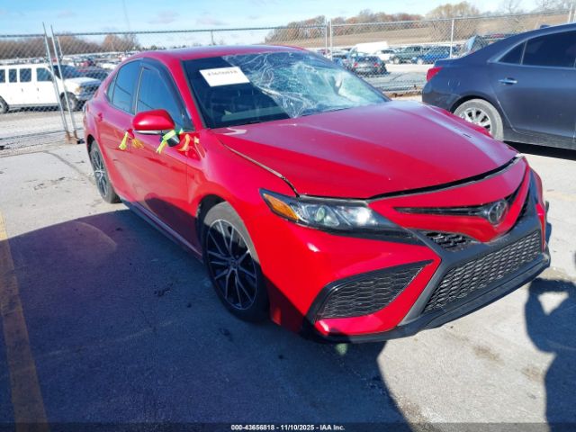 Toyota Camry Se Awd Image 1