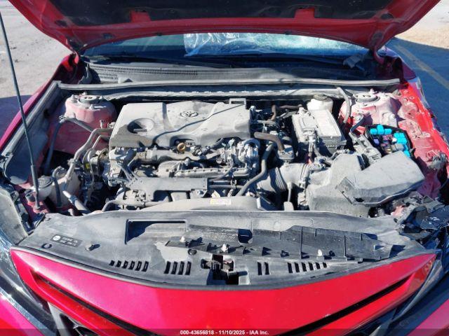 Toyota Camry Se Awd Image 10