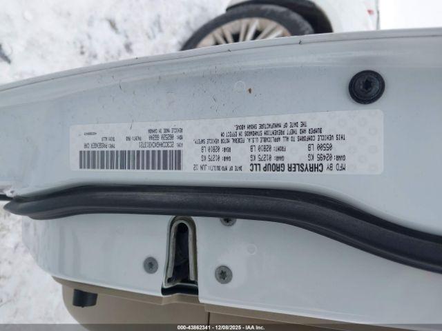 Chrysler 300 Limited Image 6