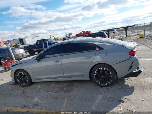 Kia K5 Gt-line Image 10