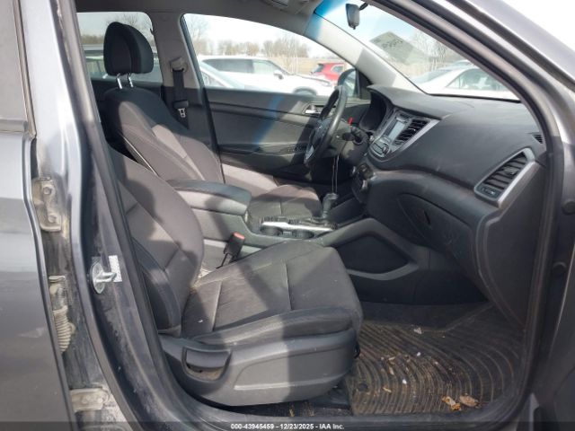 Hyundai TUCSON Sport Image 2