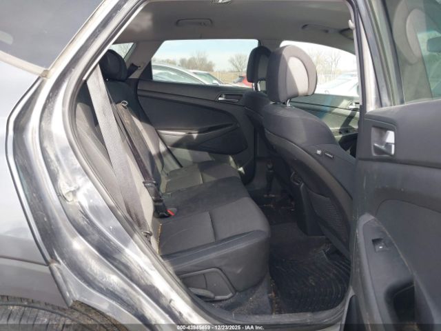 Hyundai TUCSON Sport Image 8