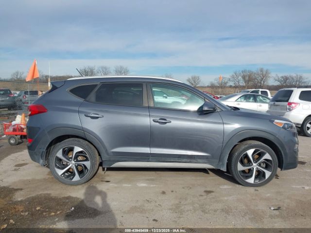 Hyundai TUCSON Sport Image 13