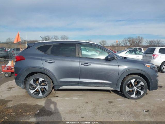 Hyundai TUCSON Sport Image 13