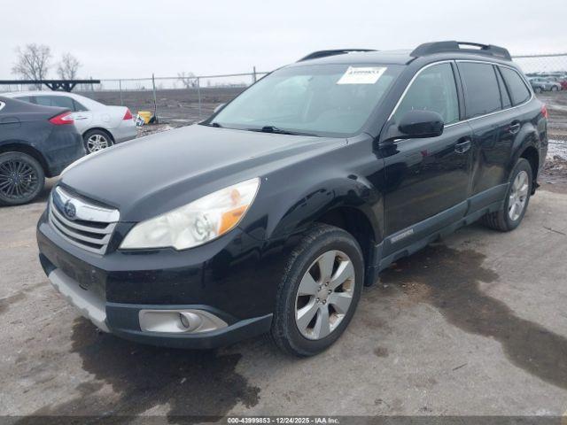 Subaru Outback 2.5i Limited Image 3