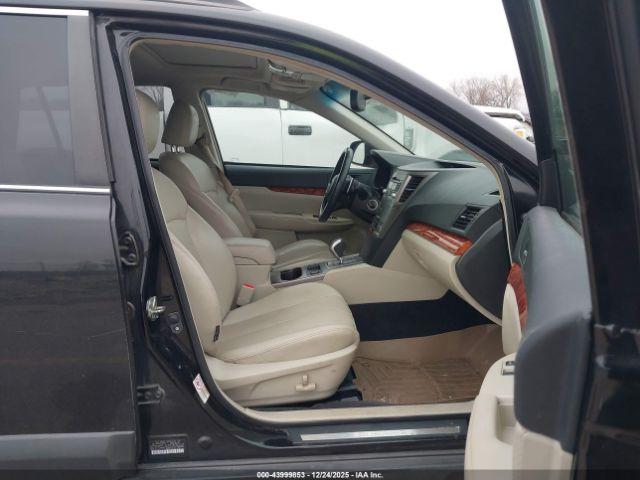 Subaru Outback 2.5i Limited Image 4