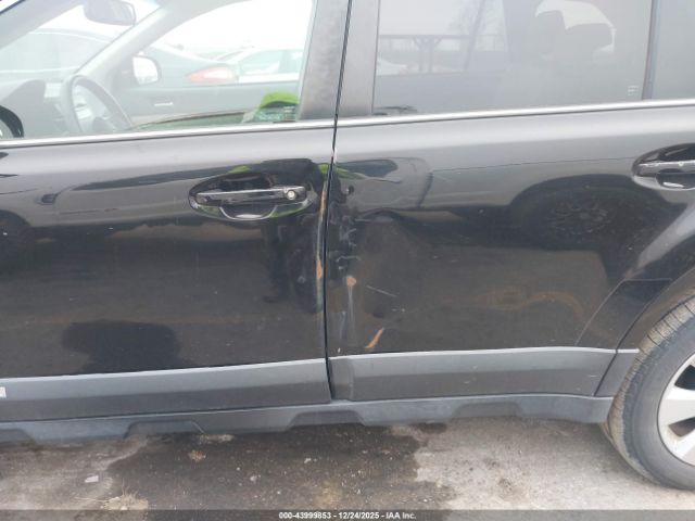 Subaru Outback 2.5i Limited Image 10