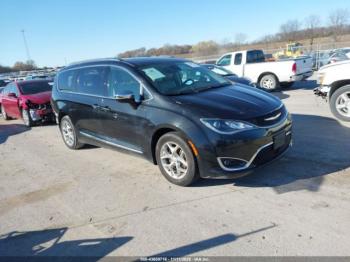  Salvage Chrysler Pacifica