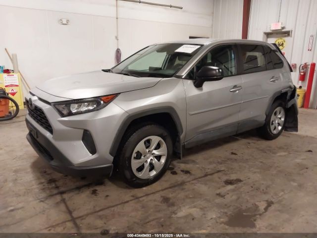 Toyota RAV4 Le Image 16