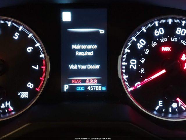 Toyota RAV4 Le Image 4