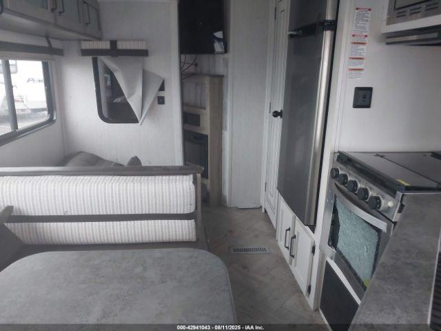 Forest River Puma Image 16