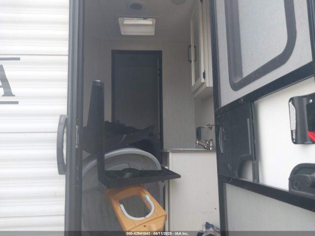 Forest River Puma Image 11