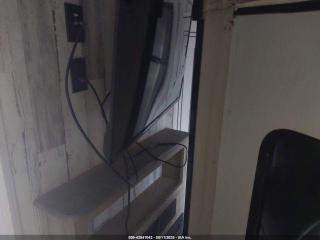 Forest River Puma Image 13