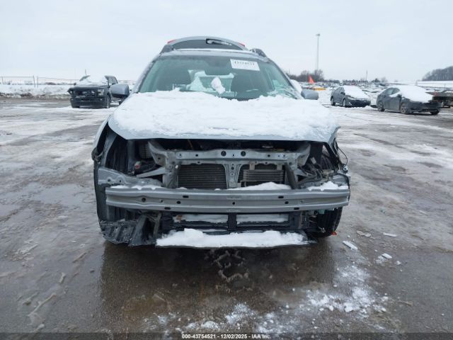 Subaru Outback 2.5i Limited Image 10