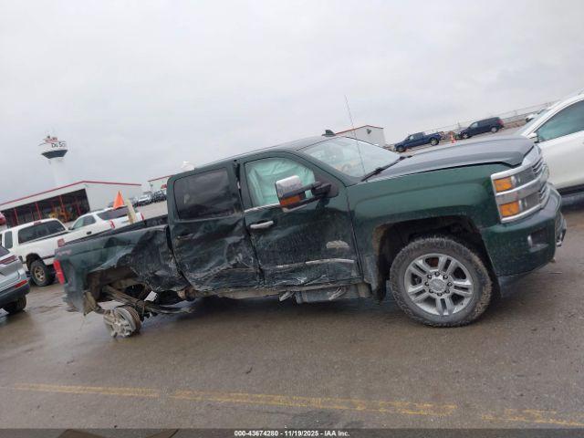 Chevrolet Silverado 2500 High Country Image 14