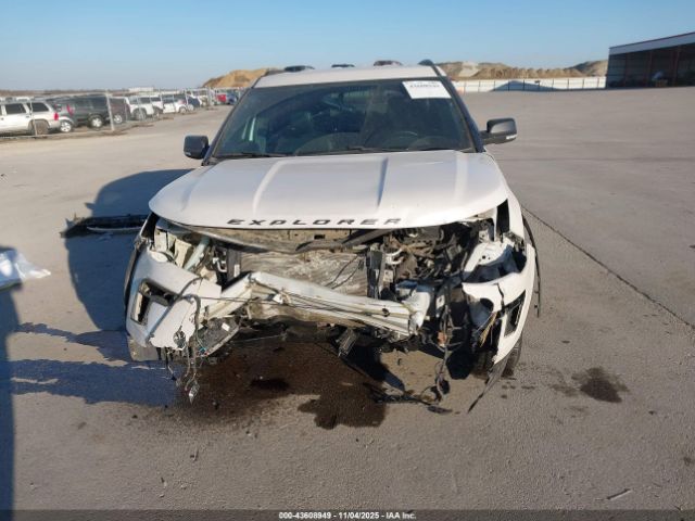 Ford Explorer Xlt Image 10