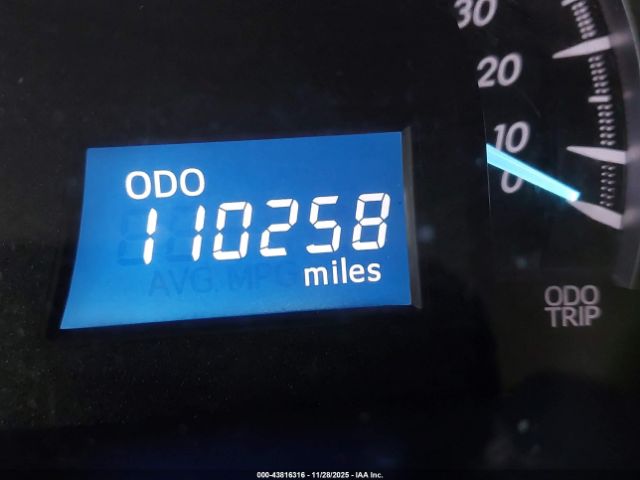 Toyota Camry Xle V6 Image 9