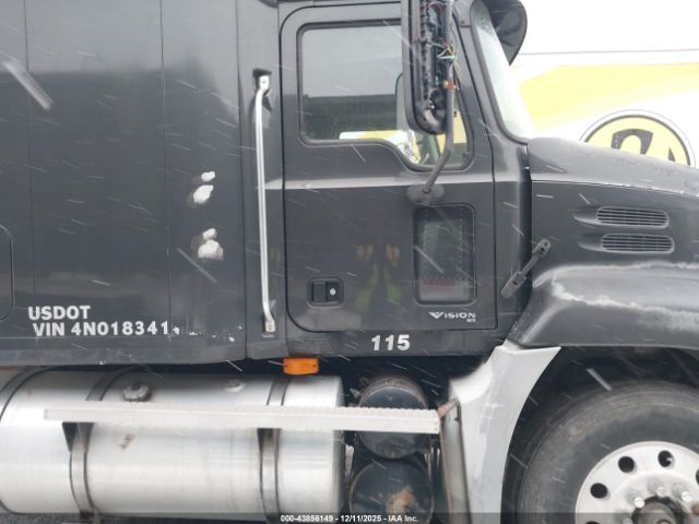 Mack 600 Cx600 Image 12