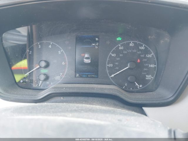 Toyota Corolla Hybrid Le Image 12