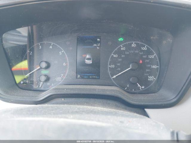 Toyota Corolla Hybrid Le Image 12