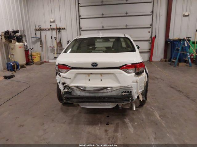 Toyota Corolla Hybrid Le Image 17