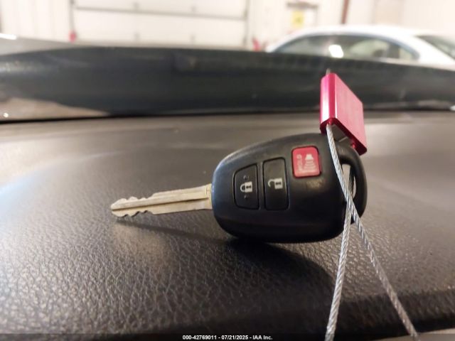 Toyota RAV4 Xle Image 5