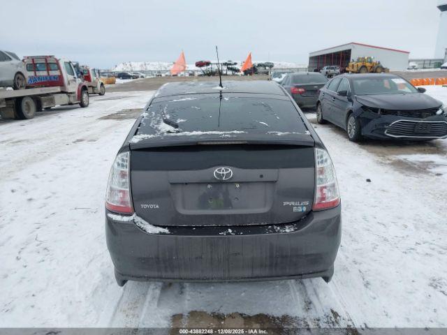 Toyota Prius Image 17