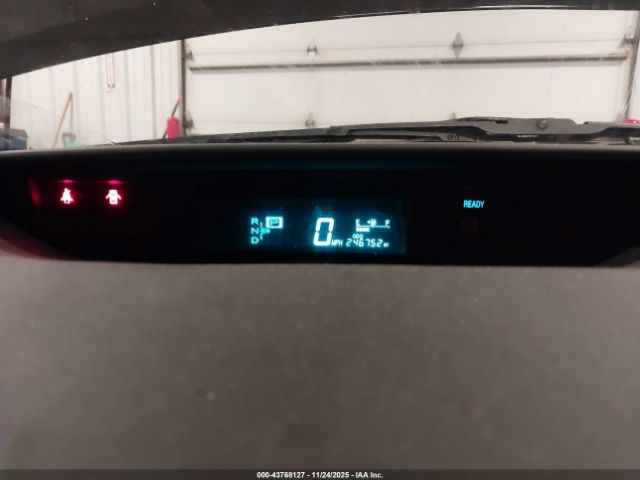 Toyota Prius Image 18