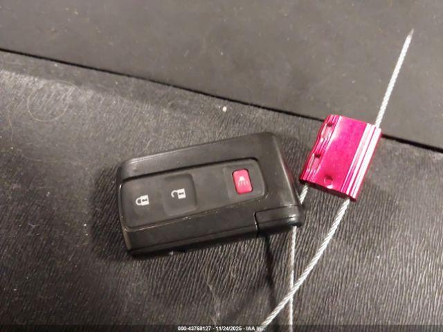 Toyota Prius Image 12