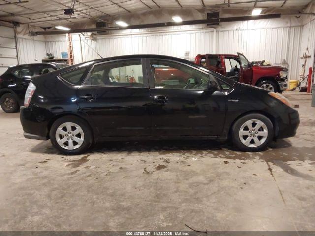 Toyota Prius Image 8