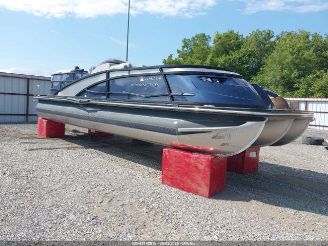  Salvage Bennington Bennington 25 Qsr