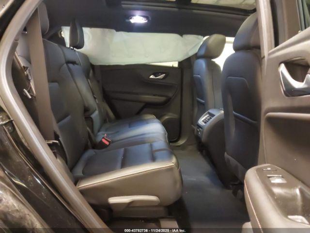 Chevrolet Blazer Premier Image 2