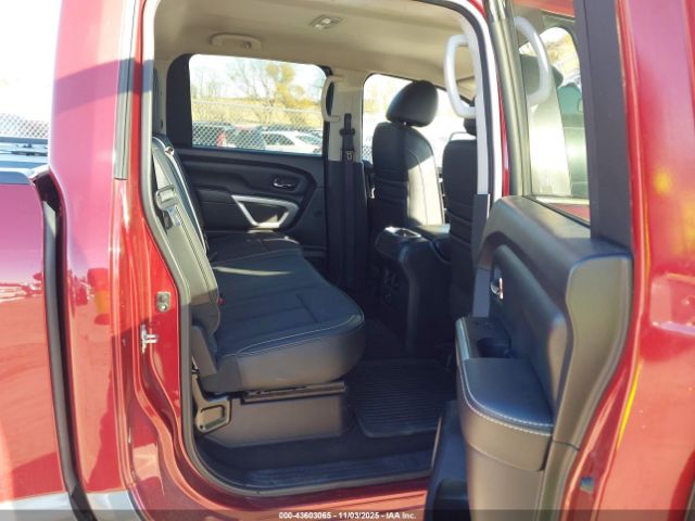 Nissan Titan Image 16