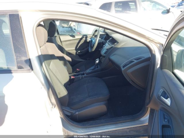 Ford Focus Se Image 14