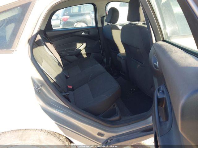 Ford Focus Se Image 4