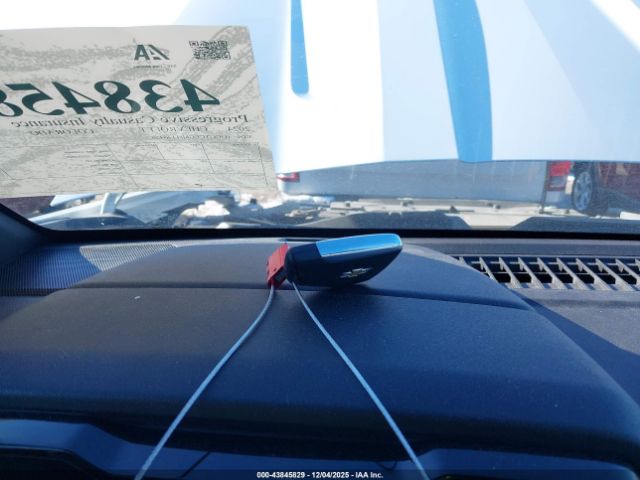 Chevrolet Colorado 4wd Lt Image 17