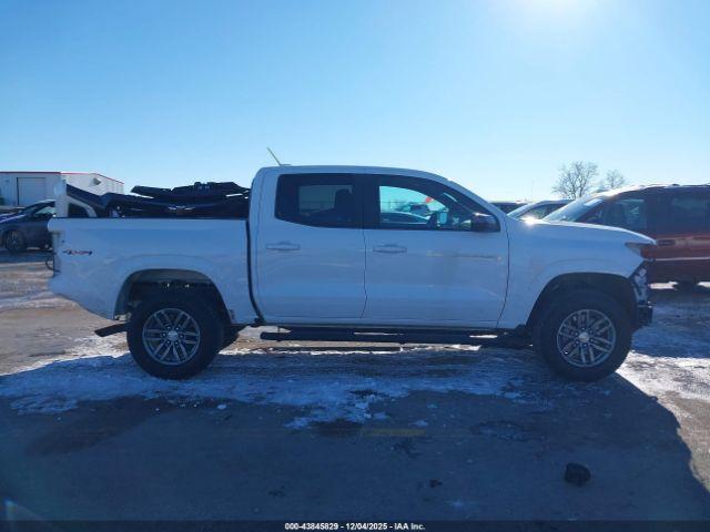 Chevrolet Colorado 4wd Lt Image 12