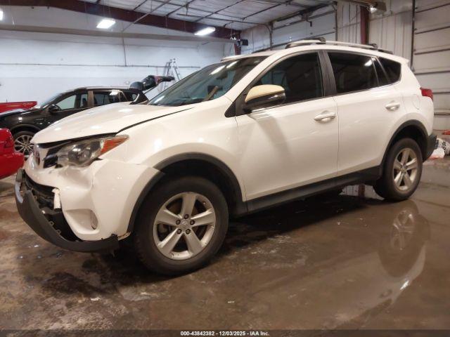 Toyota RAV4 Xle Image 4