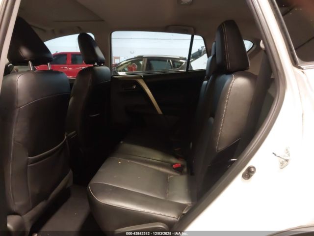 Toyota RAV4 Xle Image 8