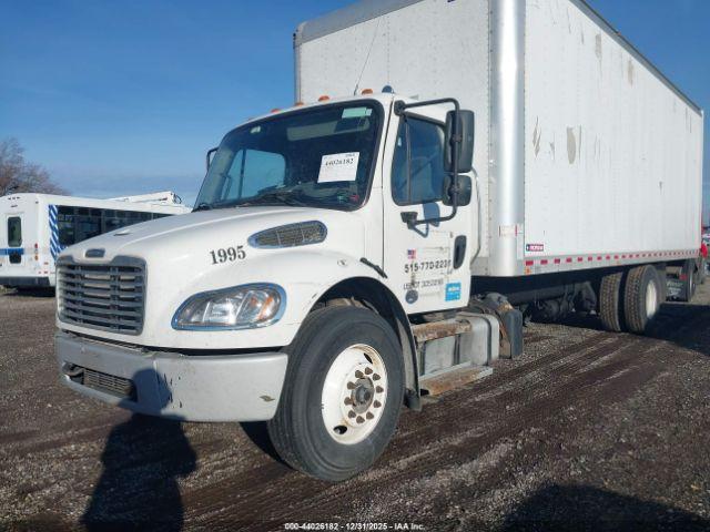 Freightliner M2 106 Image 3