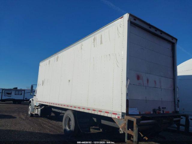 Freightliner M2 106 Image 4