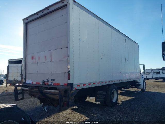 Freightliner M2 106 Image 6