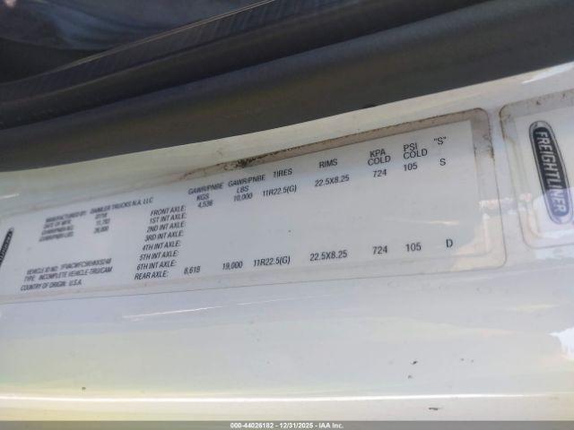 Freightliner M2 106 Image 15