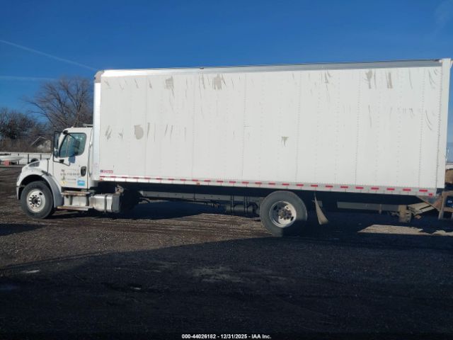 Freightliner M2 106 Image 14
