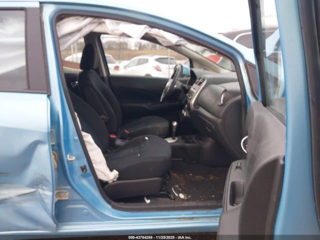 Nissan Versa Sv Image 6